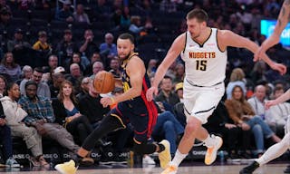 西卡：每一场胜利都十分宝贵，赫夫在防守端始终发挥巨大作用